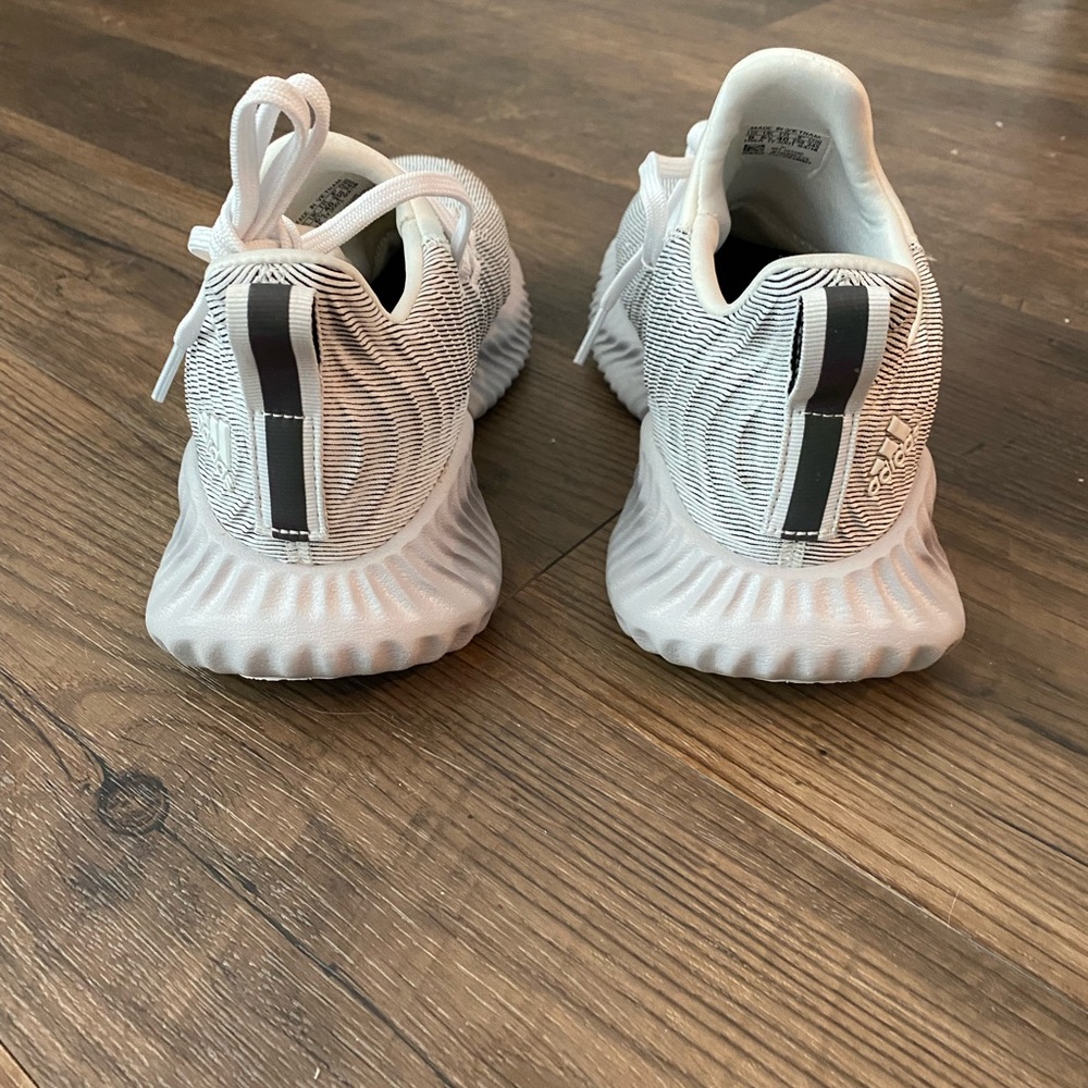 🚫SOLD🚫 NWT Adidas alphabounce instinc - Picture 3 of 6